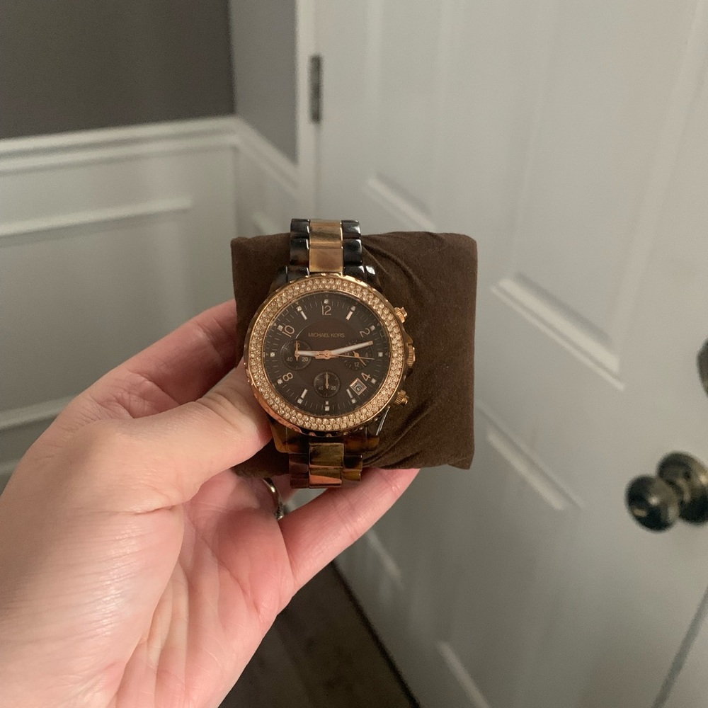 Michael Kors Watch - Picture 8 of 10